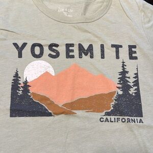 ZOE + LIV Yosemite Graphic Tee Short Sleeve T-Shirt Size Large